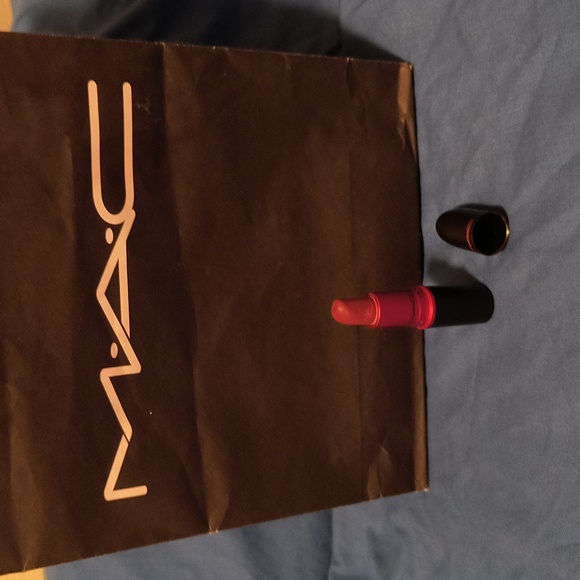 MAC Viva Glam III A46 Matte - Limited Edition Discontinued - Picture 5 of 7